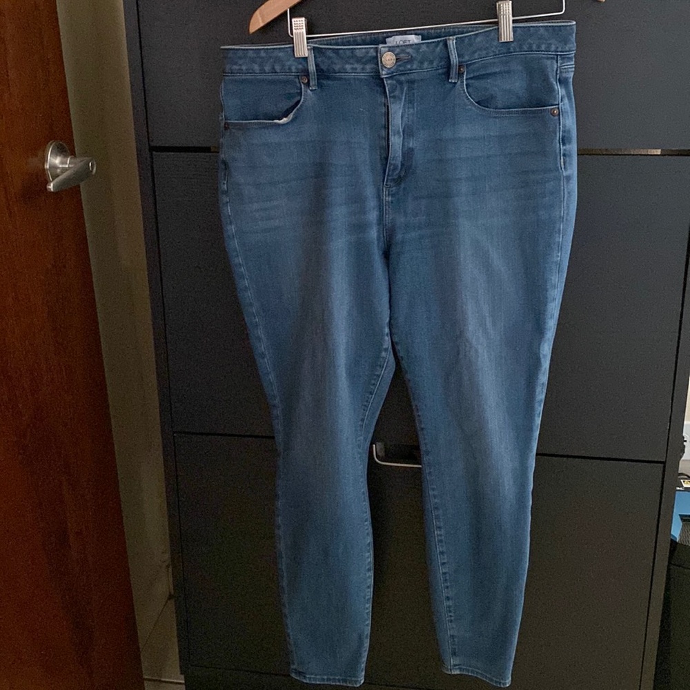 Loft Curvy Legging- High Rise Jeans 👖